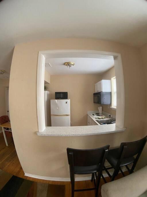 Private One-Bedroom 8 -Directly Across From Beach St. Pete Beach Exteriör bild
